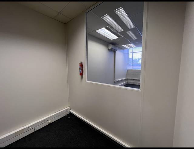 65M² OFFICE TO LET IN MOWBRAY